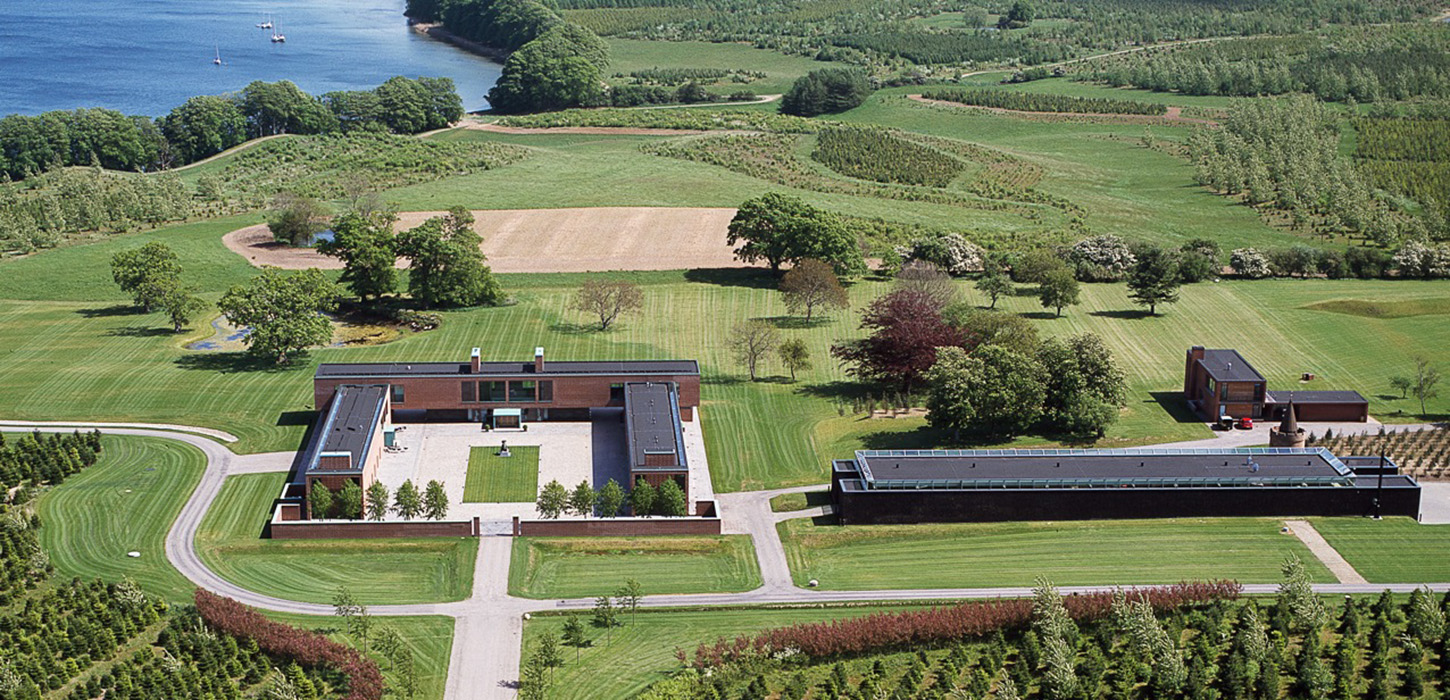 Bygningerne Fænø Gods ved Middelfart