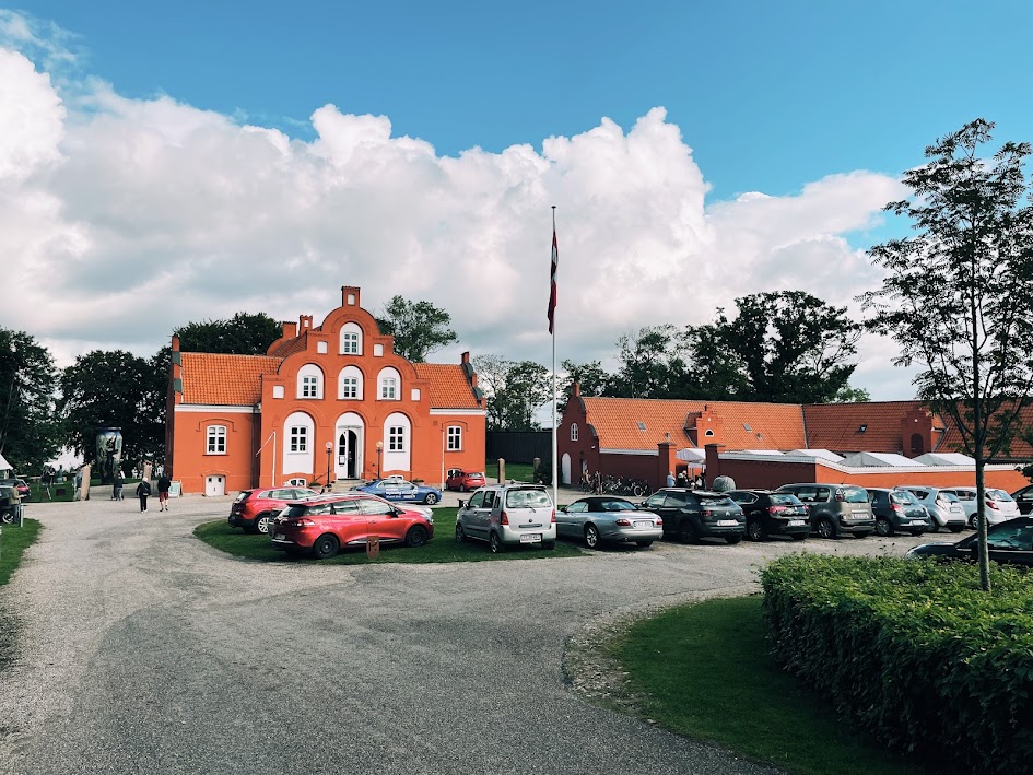 Clay Keramikmuseum set udefra