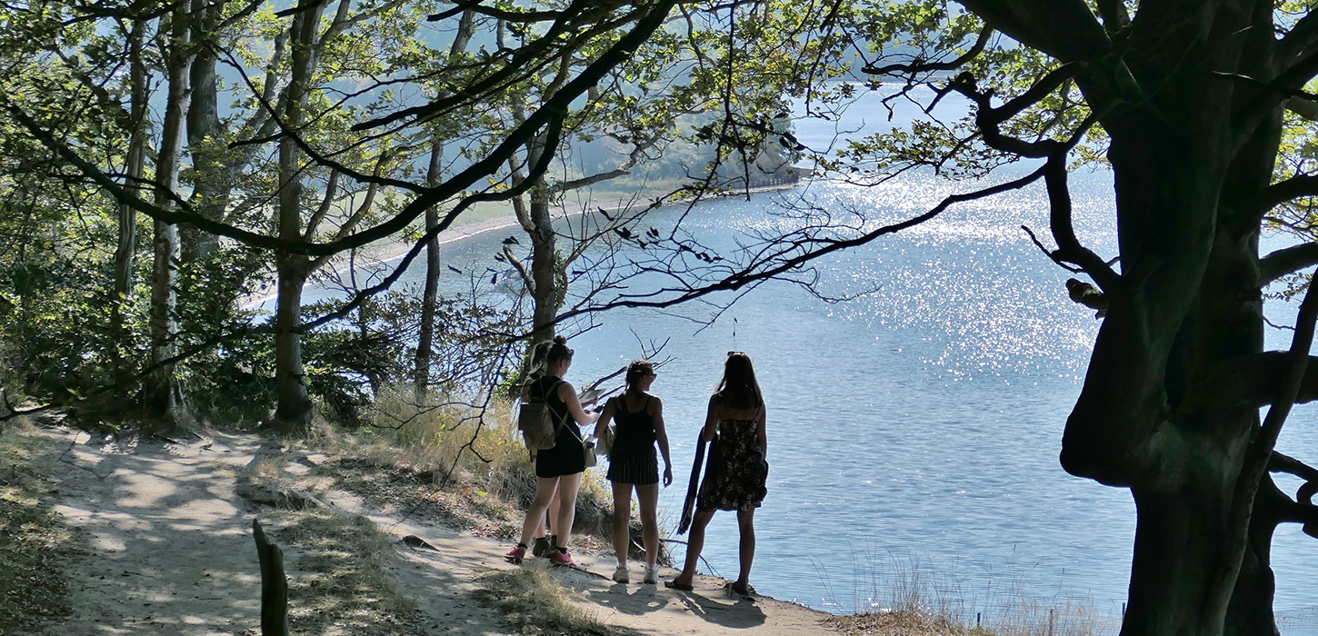 Lillebæltsstien - turister på stien ved Gals Klint