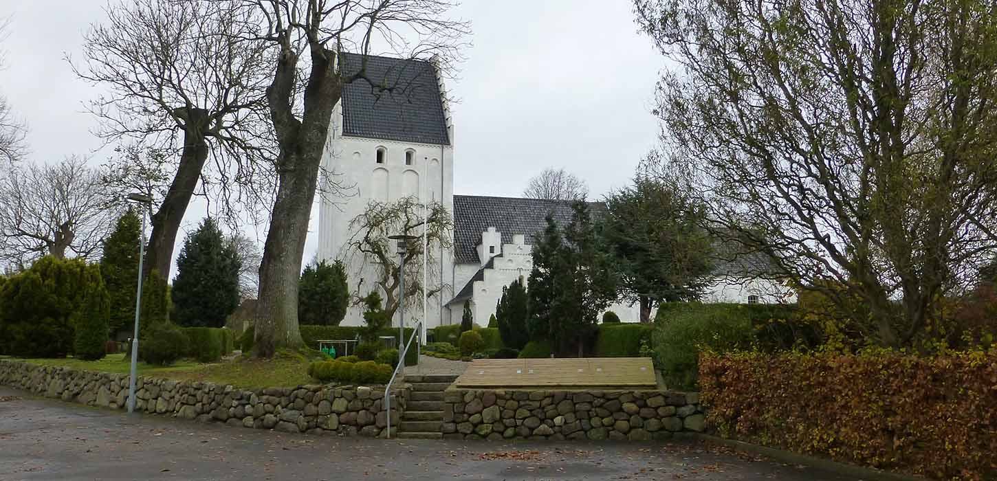 Vejlby Kirke ligger i Vejlby Sogn og er et sogn i Middelfart Provsti